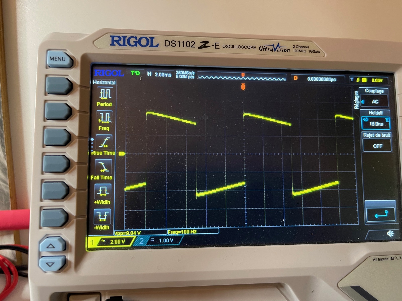 Réponse à un signal carré 100 Hz à l'oscilloscope Rigol