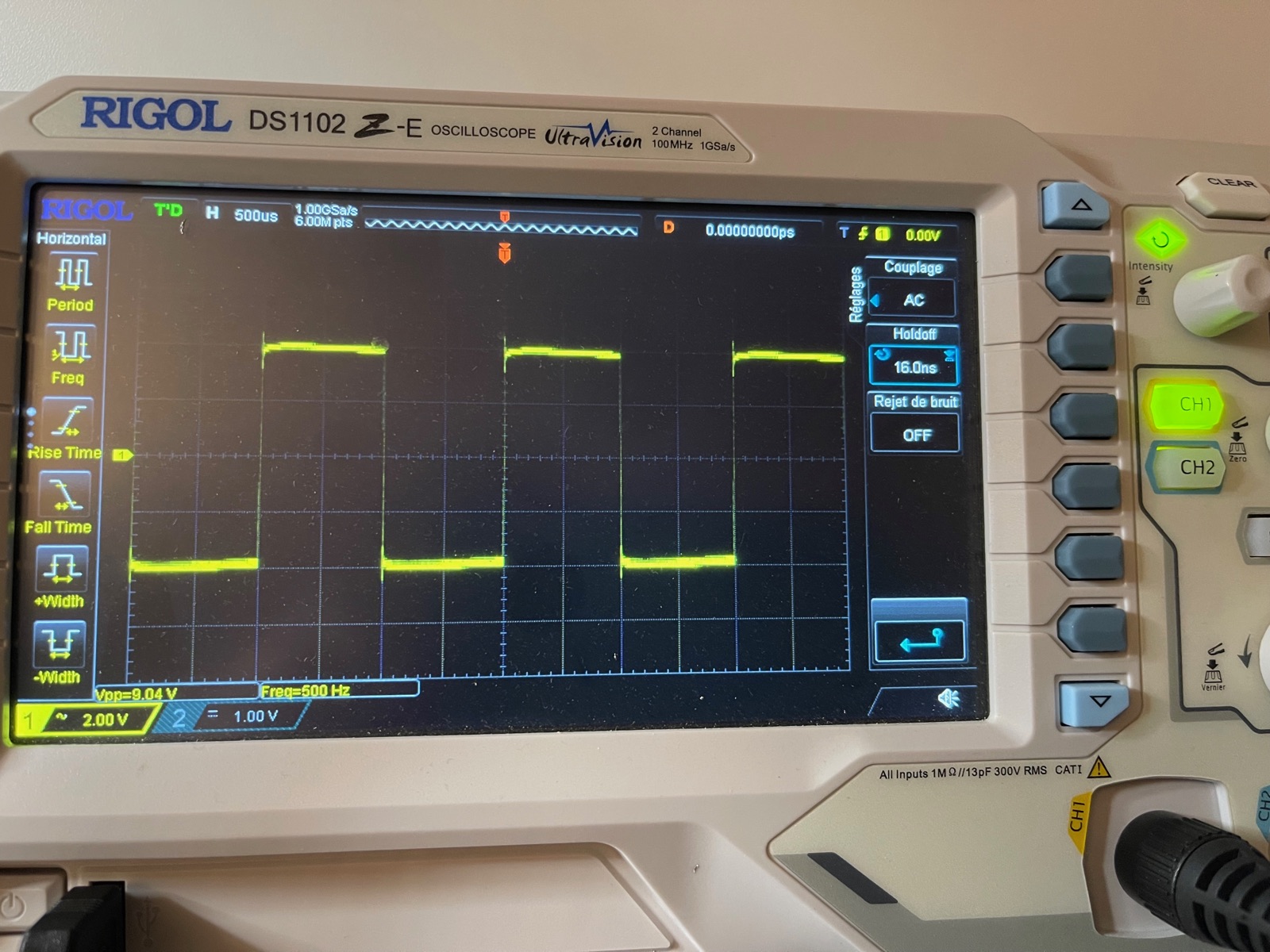 Réponse à un signal carré 500 Hz à l'oscilloscope sur un amplificateur 300B en cours de réglage